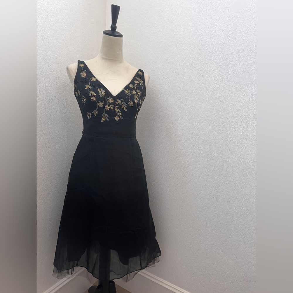 Laundry By Shelli Segal Black V-Neck Midi Dress with Gold Embroidery